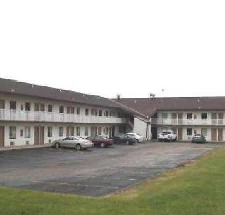 Hilltop Inn Pittsburgh Crafton Екстериор снимка