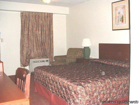 Hilltop Inn Pittsburgh Crafton Стая снимка